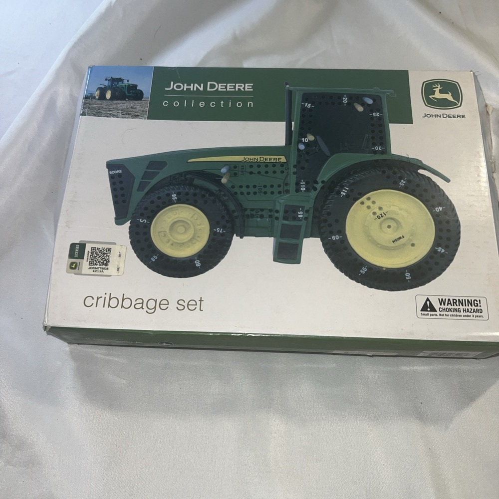 WOODEN JOHN DEERE CRIBBAGE BOARD In Original Box